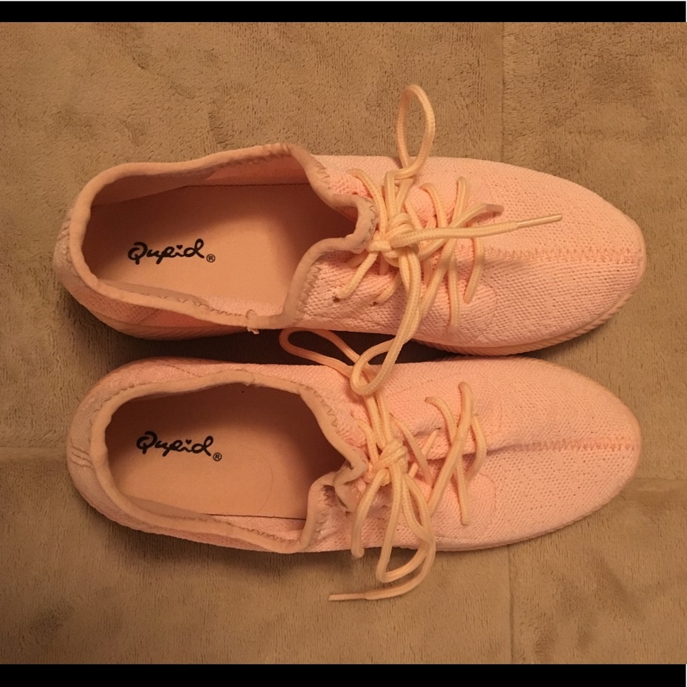 Pink tennis shoes